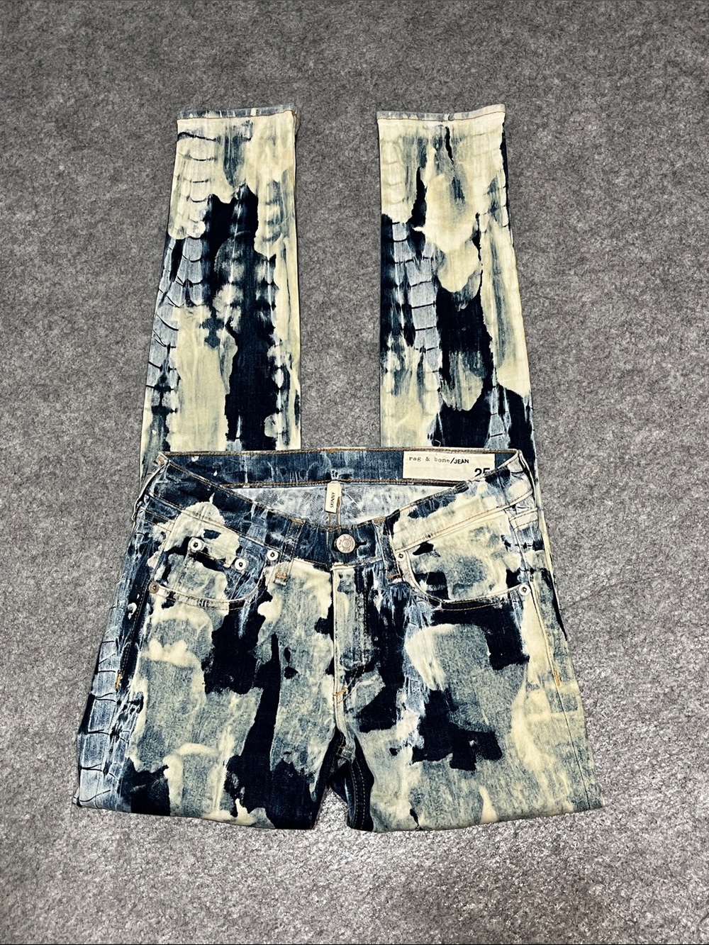 rag & bone Acid-Wash Skinny Jeans in Blue and Cream